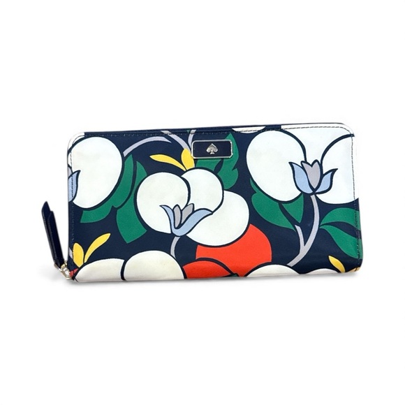 kate spade Handbags - Kate Spade Navy and White Floral Wallet
